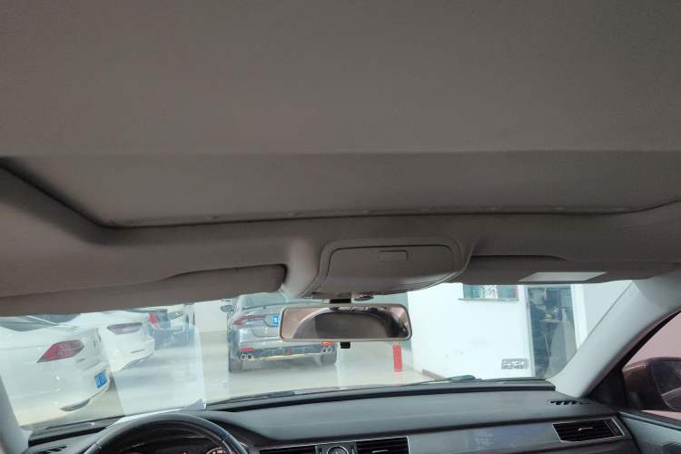 Used Volkswagen Passat 2016 330TSI DSG Luxury Edition Headliner