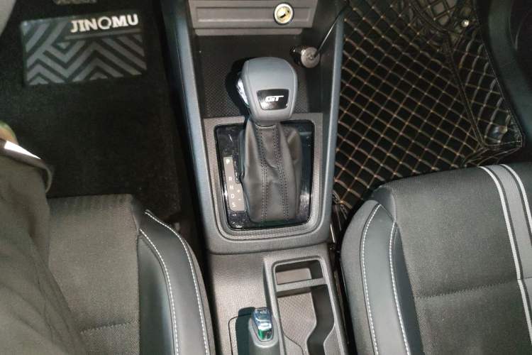 Used Skoda Kamiq 2020 GT 1.5L Automatic Comfort Edition China VI Standard Gear Lever