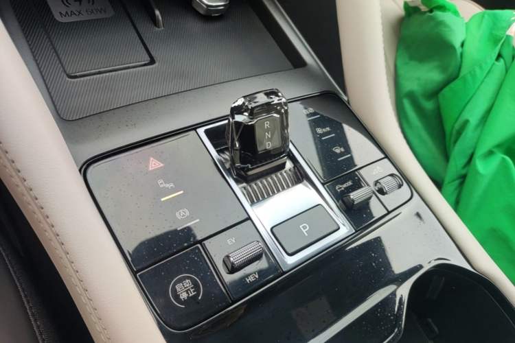 Used BYD Song PLUS New Energy 2025 DM-i 112KM Prestige Model Gear Lever