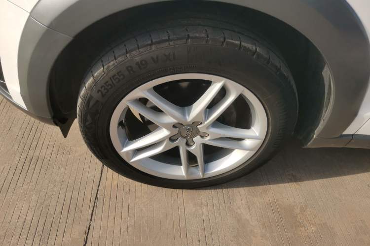 Used Audi Q5 2017 Plus 40 TFSI Technology Model