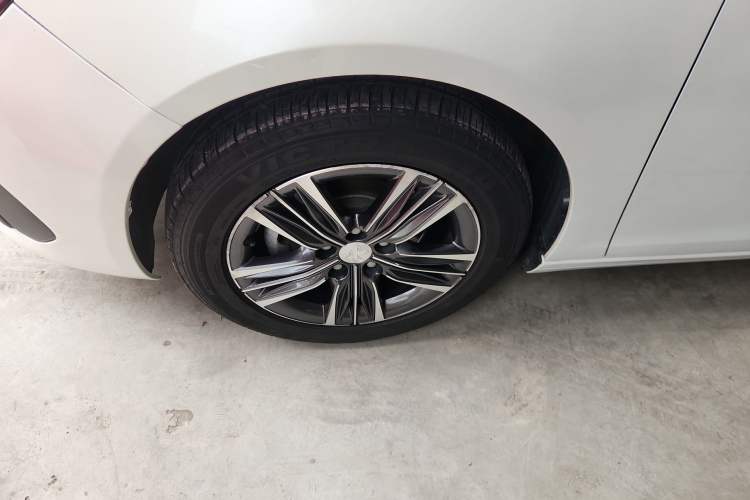 Used Peugeot 308 2019 1.6L Automatic Luxury Version China V Standard Left Front Wheel Hub