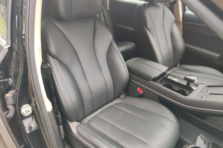 Used Hima AITO M7 2024 1.5T Rear-Drive Plus Version 5 Seats Right Front Seat