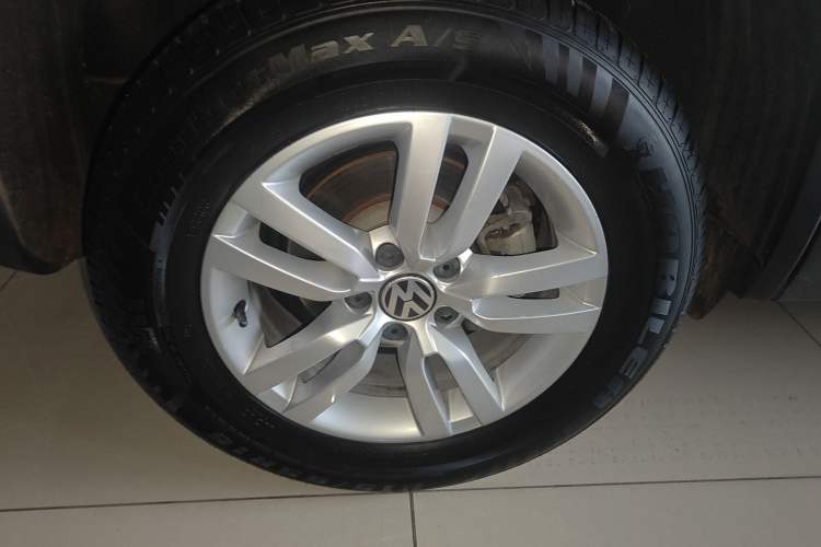 Used Volkswagen Tiguan L 2016 300TSI Automatic Two-Wheel Drive Trend Edition