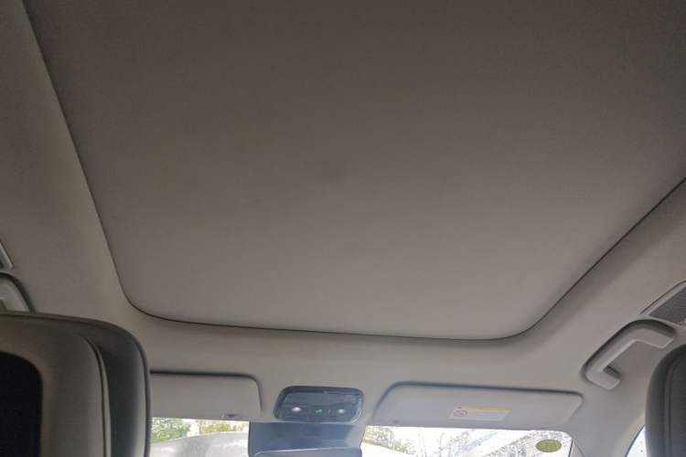 Used Lynk & Co 08 EM-P 2023 220km All-Wheel-Drive Performance Halo Headliner