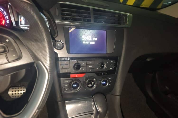 Used DS 6 2016 1.8T Luxury Edition THP200
