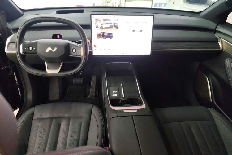 Used ONVO L60 2024 60 kWh Rear-Drive Version