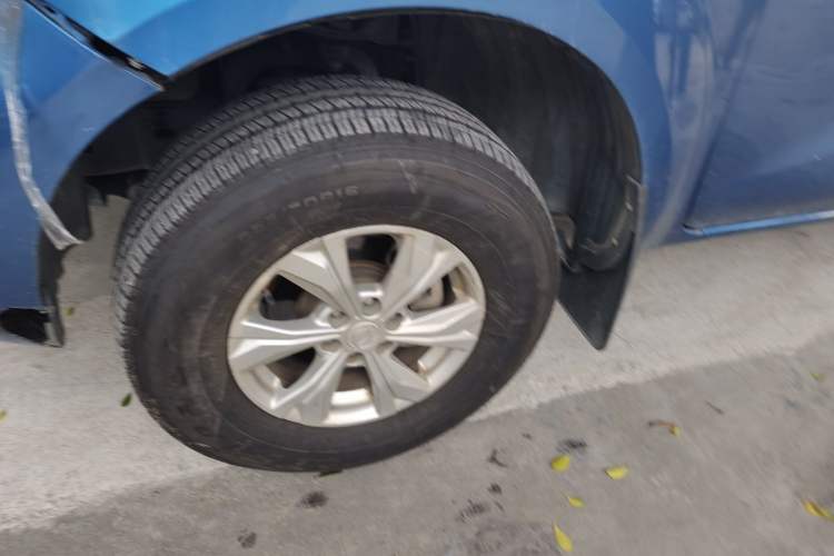 Used Dongfeng Ruichi 6 2020 2.3T Manual Two-Wheel Drive Diesel Standard Version China VI Emission Standard with Long Cargo Bed M9T
