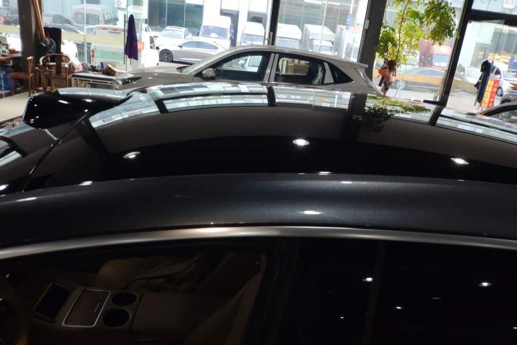 Used Hima Luxeed R7 2024 All-Electric 667 km Max