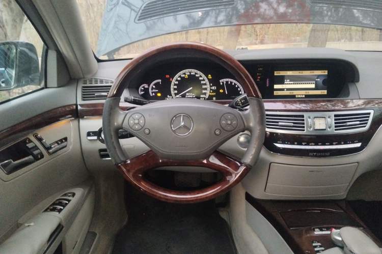 Used Mercedes-Benz S-Class 2010 S 400 L HYBRID