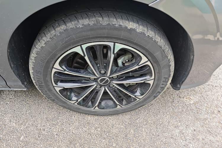 Used Roewe iMAX8 2022 400TGI Prestige Edition
