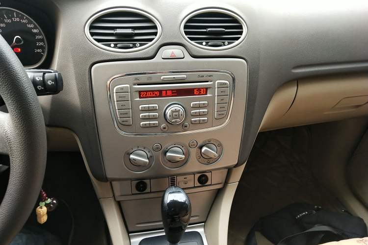 Used Ford Focus 2011 Hatchback 1.8L Automatic Fashion Edition