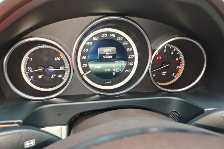 Used Mercedes-Benz E-Class 2015 E 200 L
