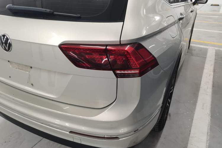 Used Volkswagen Tiguan L 2021 330TSI Automatic Two-Wheel Drive R-Line Flagship Edition
