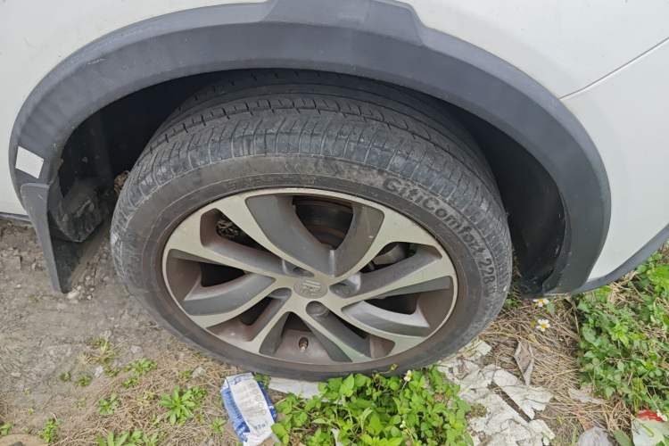 Used BYD Yuan 2017 1.5L Manual with Panoramic Sunroof