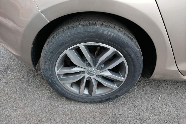 Used Volkswagen Golf 2016 230TSI Automatic Luxury Version
