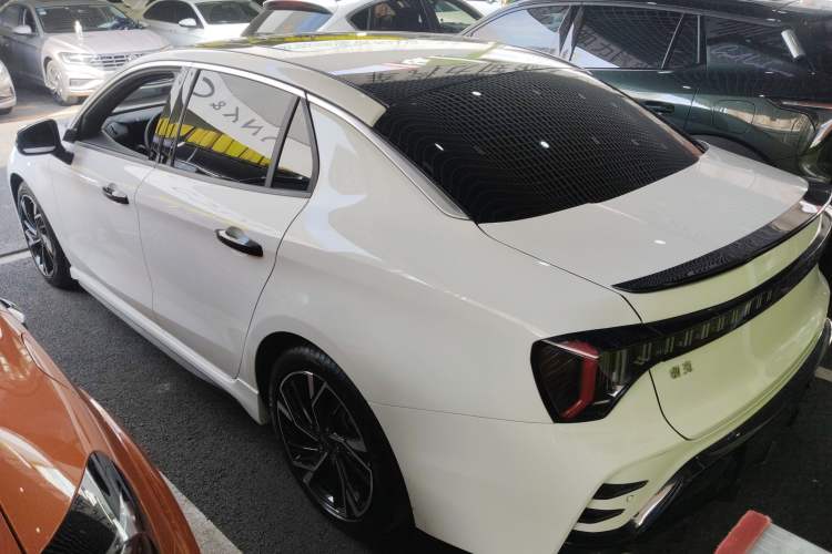 Used Lynk & Co 03 2023 1.5TD DCT JingPro Rear Left 45 Deg