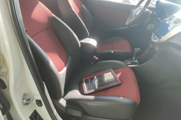 Used Hyundai Verna Ray 2014 1.4L Automatic GLX