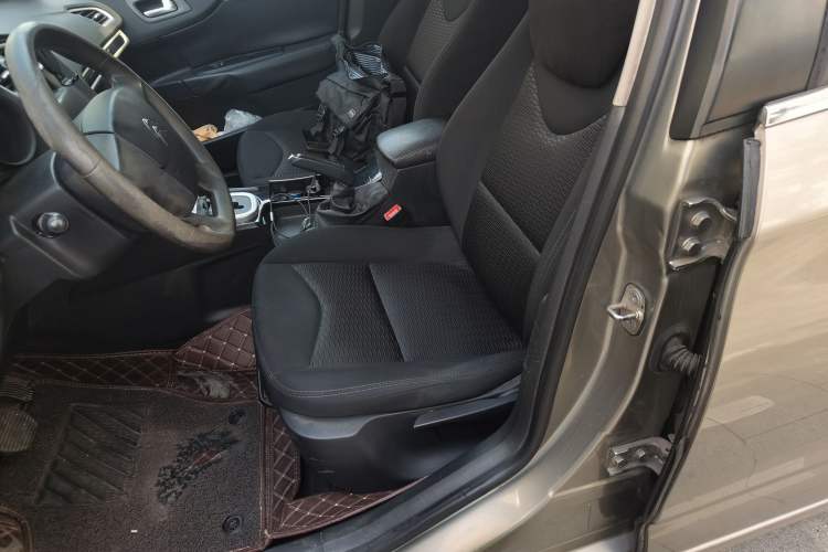 Used Citroen C4L 2013 1.8L Automatic Enjoyment Edition Left Front Seat