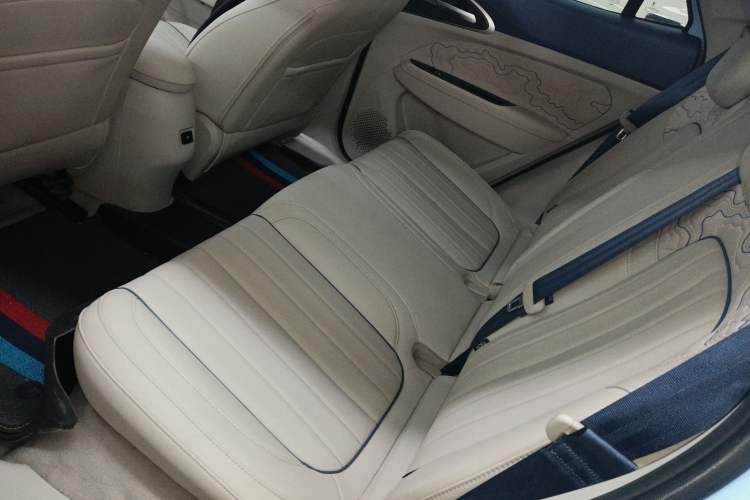 Used ORA Good Cat 2022 400km Standard Range Luxury Version Lithium Iron Phosphate Left Rear Seat