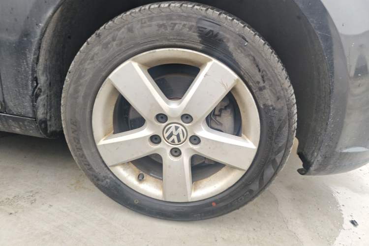 Used Volkswagen Touran 2013 1.4T DSG Comfort Edition 5-Seater Right Front Wheel Hub