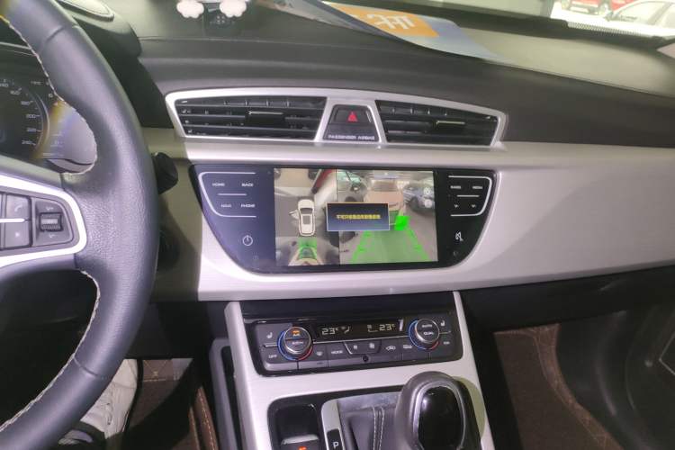 Used Geely Auto Emgrand X7 Sport 2018 1.8TD Automatic Two-Wheel Drive Smart 4G Connected Version
