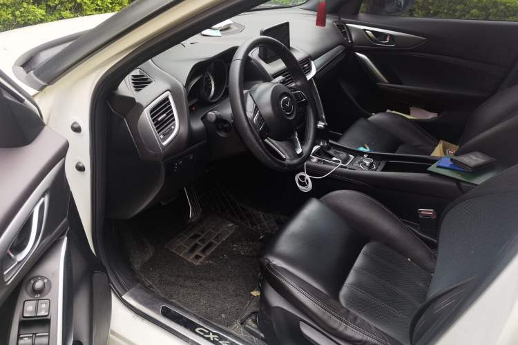 Used Mazda CX-4 2016 2.5L Automatic 4x4 Sky Blue Passion Edition
