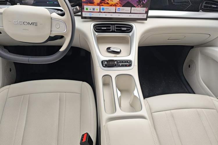 Used Geely Galaxy Geome 2025 310km Dream Edition Gear Lever