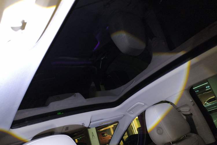 Used Volkswagen ID.6 X 2022 Intelligent Long-Range Version Headliner