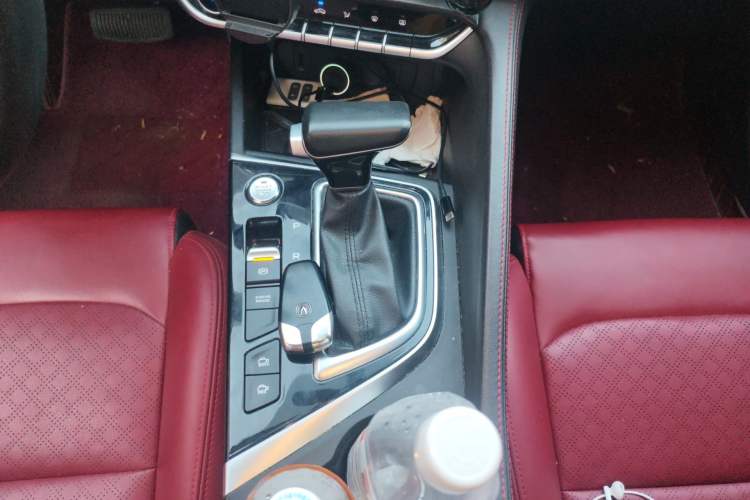 Used CHANGAN Eado 2020 PLUS Blue Whale NE 1.4T GDI DCT Flagship Model Gear Lever