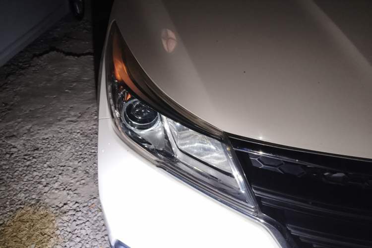 Used Baojun 730 2019 1.5T CVT Flagship Version 7 Seats China V Emission Standard Right Front Headlight