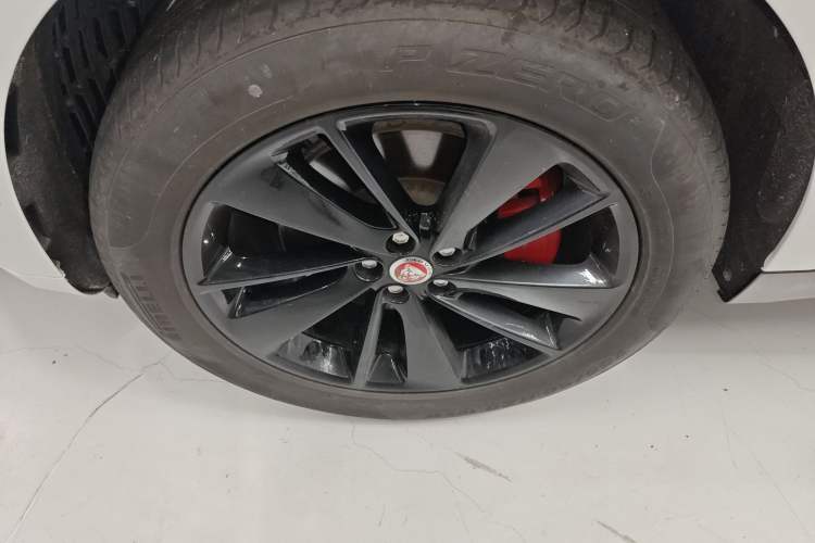 Used Jaguar F-PACE 2023 P250 R-Dynamic BLACK