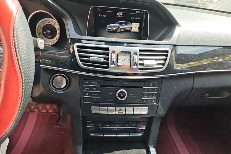 Used Mercedes-Benz E-Class 2015 Restyled E 260 L Sport Edition Audio And AC Panel