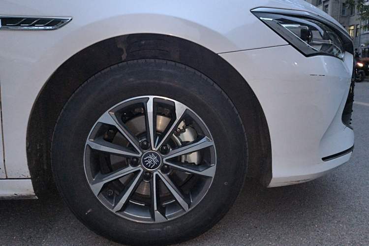 Used BYD Qin PLUS 2023 Champion Edition DM-i 55KM Leading Model Right Front Wheel Hub