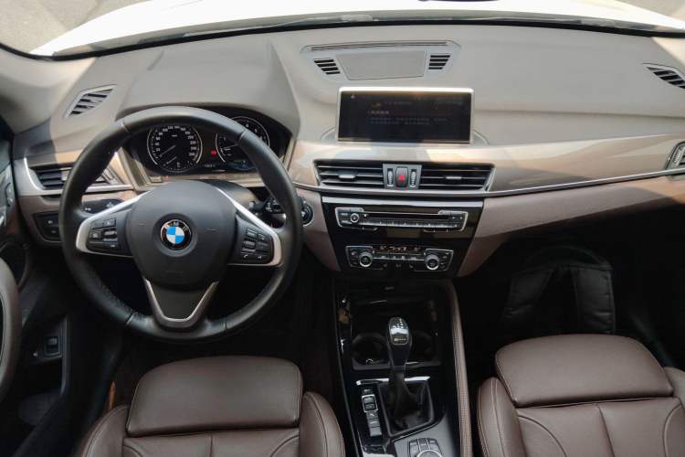 Used BMW X1 New Energy 2018 xDrive25Le Luxury Model Center Console