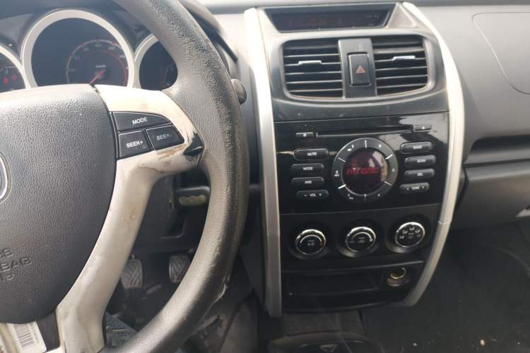 Used CHANGAN CX20 2014 1.4L Manual Sport Version China IV Standard