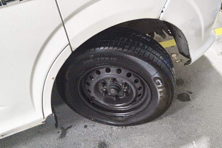 Used Foton MP-X E 2014 2.0L Wealth Express Classic Edition 4Gi-VVT