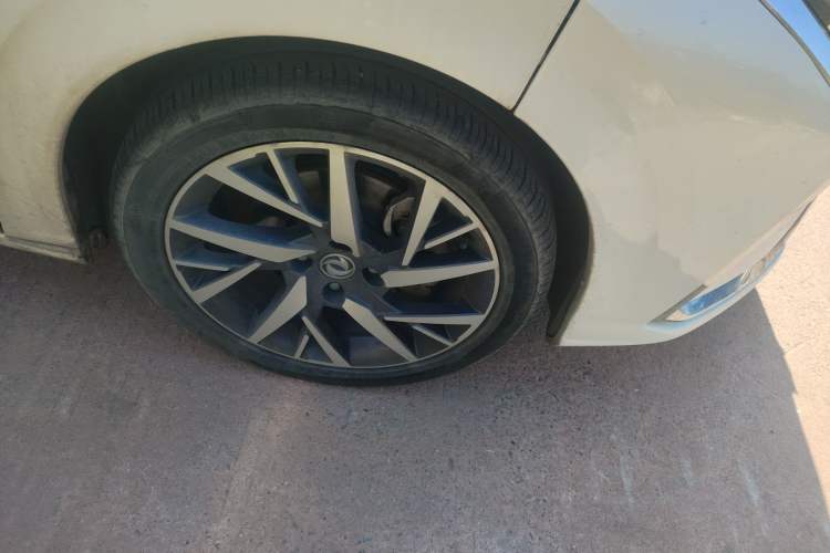 Used Dongfeng Aeolus Yixuan 2020 230T Automatic Glare-Proof Dark Knight Edition