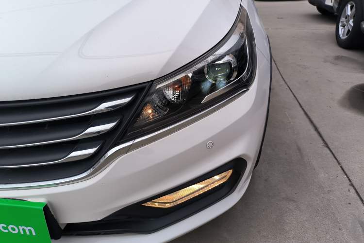 Used Baojun 310W 2017 1.5L Manual Comfort Version China VI Emission Standard
