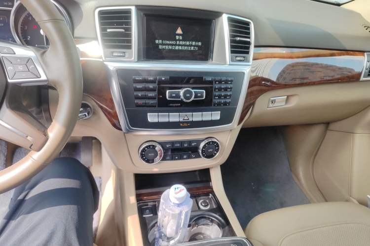 Used Mercedes-Benz M-Class 2014 ML 400 4MATIC Dynamic Model