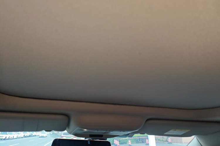 Used Renault Koleos 2017 2.0L Two-Wheel-Drive Leading Edition
