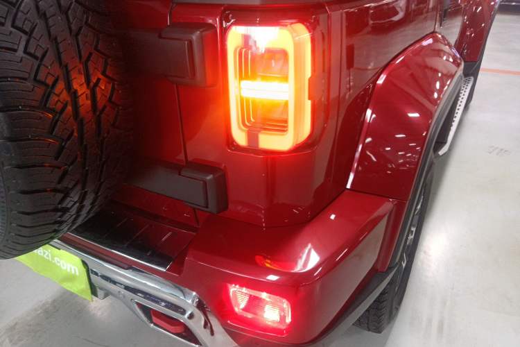 Used BAIC Off-Road BJ40 2018 PLUS 2.3T Automatic Four-Wheel Drive Flagship Version China V Emission Standard Exterior 6