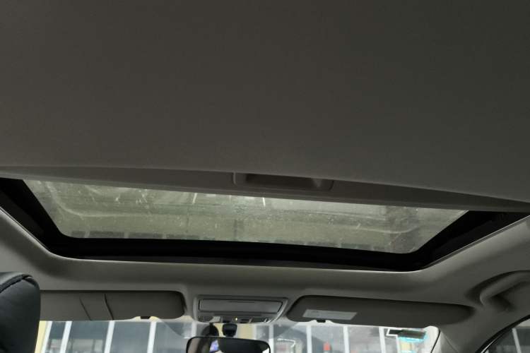 Used Honda CR-V 2017 240TURBO Manual Two-Wheel Drive Classic Edition