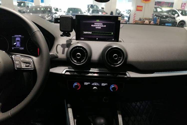 Used Audi Q2L 2021 35 TFSI Fashion Dynamic Model
