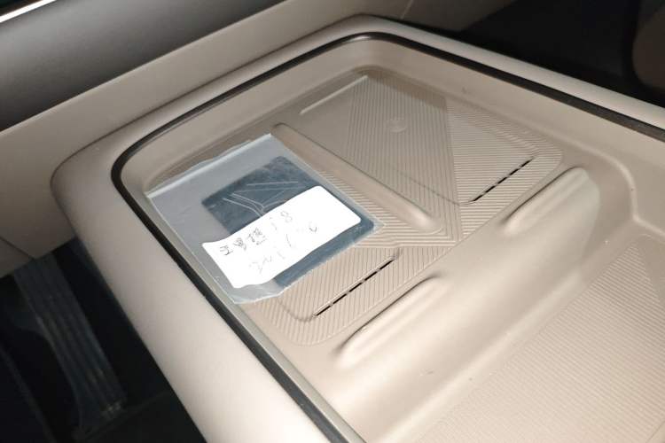 Used Li Auto i8 2025 Model Standard Version Vehicle Key