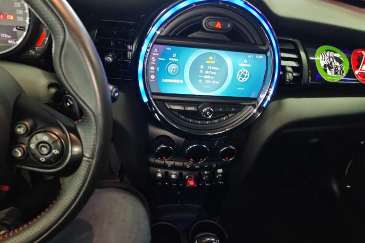 Used MINI 2019 2.0T COOPER S Classic Edition Audio And AC Panel