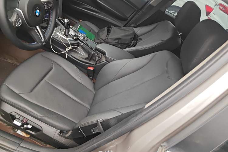 Used BMW 3 Series 2016 320Li Fashion Model Left Front Seat