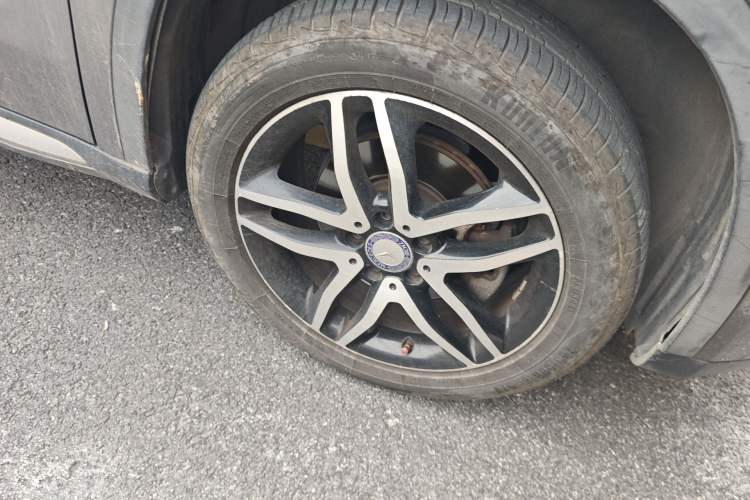 Used Mercedes-Benz GLA 2016 GLA 200 Sport Edition Right Front Wheel Hub