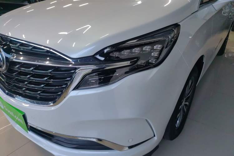 Used Buick GL8 2022 ES Landtrek 653T Luxury Edition
