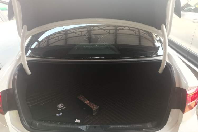 Used Volkswagen Lamando 2021 280TSI DSG Comfort Edition Trunk