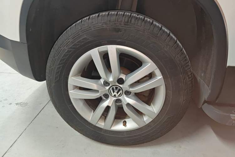 Used Volkswagen Tiguan L 2016 300TSI Automatic Two-Wheel Drive Trend Edition